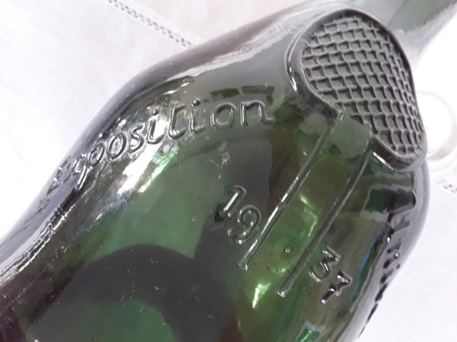 Bouteille ancienne - ,