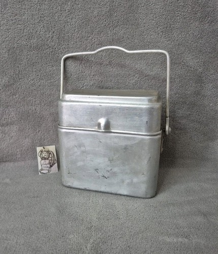 Ancienne cantine gamelle - /,