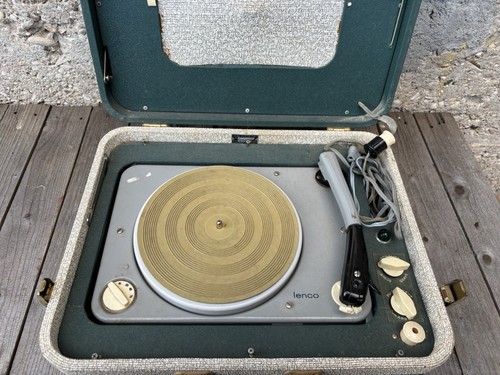 Ancien tourne disques - ancien, portable