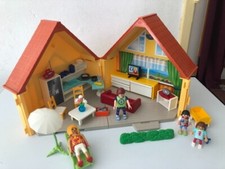 ?  Belle maison Playmobil de vacances summer fun très bon état ?