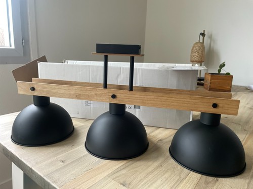 Luminaire style industriel