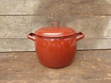 ancienne casserole marmite en tôle émaillée