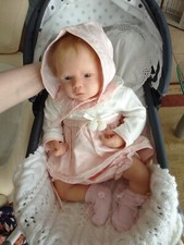 Baby Reborn partiellement en silicone