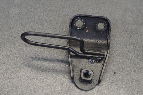 Bracket lwr cowling - bracket,lwr, cowling,rh,lwr