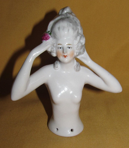 Demi figurine miniature - , en