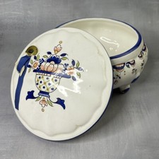 Boite bonbonnière à pieds en