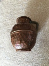 Petit vase en cuivre rouge