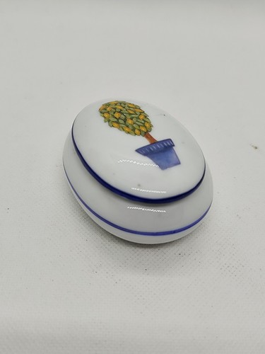 Petite boîte ovale - , en