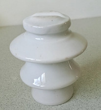 ISOLATEUR ÉLECTRIQUE ANCIEN EN PORCELAINE