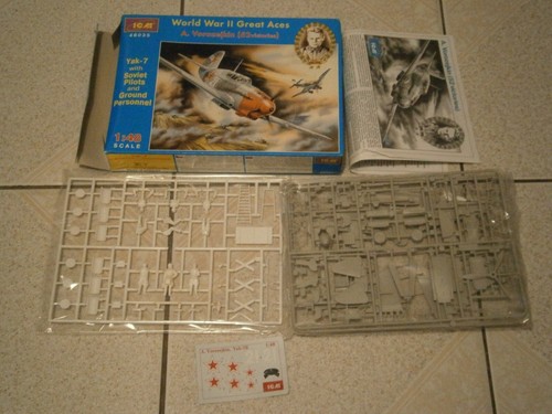 Maquette avion yak russe - avion,