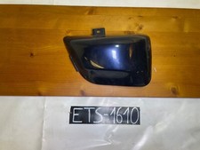 Carénage latéral droit