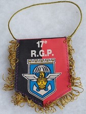 Un fanion militaire  " 17°