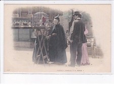 PARIS: parle t'il bien? perroquet - très bon état