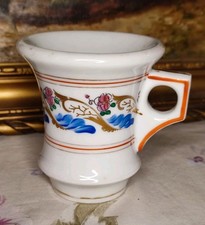 ANCIEN BRÛLOT EN PORCELAINE