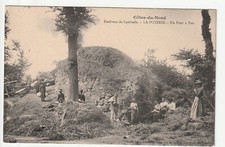 LA POTERIE Environs de LAMBALLE- Côtes d' Armor - CPA 22 - un four à Pots