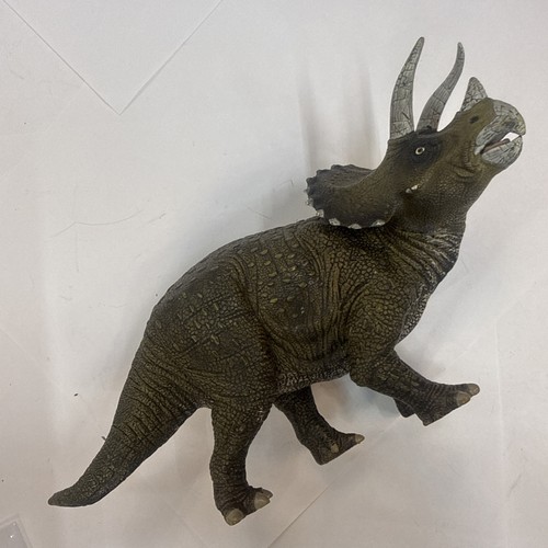 2006 papo triceratops - 2006,