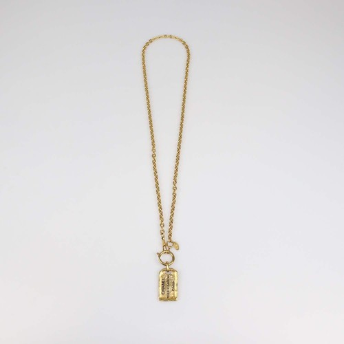Collier pendentif plaque