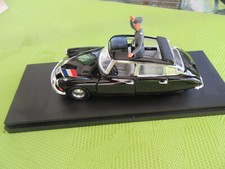 DS DECOUVRABLE AVEC SA FIGURINE "GENERAL DE GAULLE"1/43