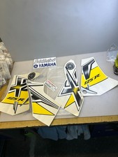 4 stickers kit incomplet