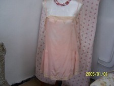 Ensemble nuisette+culotte en soie et dentelle de Calais. Années30 Sublime.  N°47