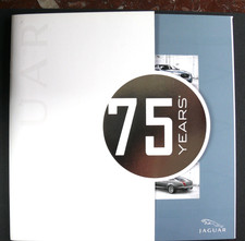 JAGUAR : CATALOGUE DEPLIABLE DE VENTE POUR LES MODELES XF / XKR / XJ 2010 - TBE