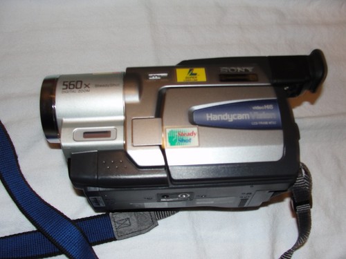 Sony ccd trv98 - hi8, camcorder.