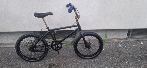 Bmx freestyle four noir 2 - freestyle,