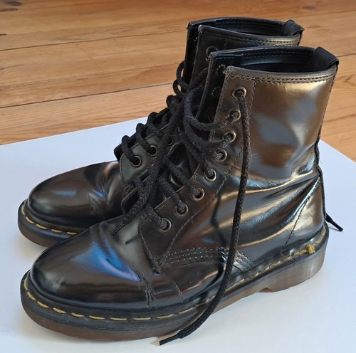 Martens made england - made,