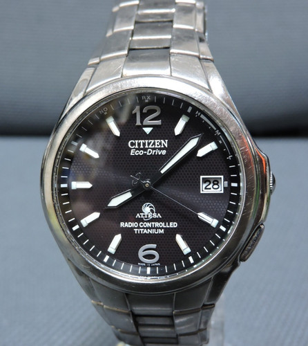 Montre solaire radiocommandée