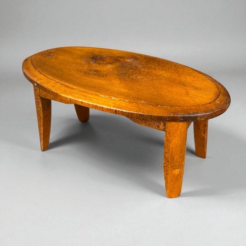 Table miniature sculptée bois