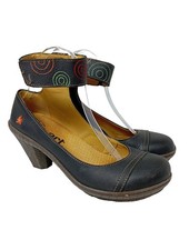 ART Chaussure à talons