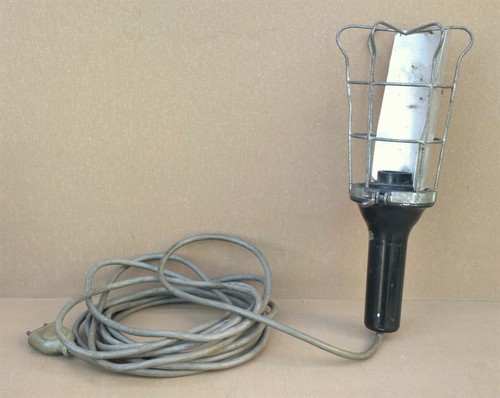 Ancienne baladeuse avec grille - ancienne,