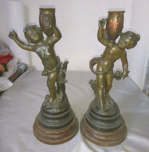 Paire bougeoir statue - paire, signé