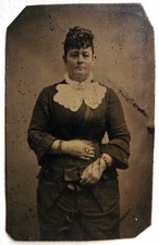 FERROTYPE photo 1/6 jeune femme col brodé D559