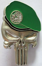 PUNISHER / BERET VERT LEGION PARACHUTISTE format insigne militaire 5 x 3,3 cm
