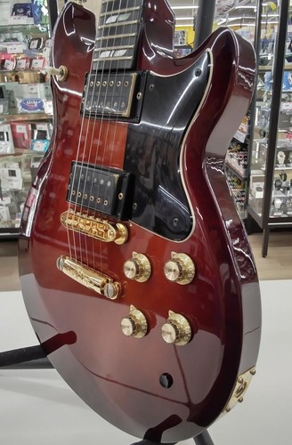 Guitare électrique - (yamaha),