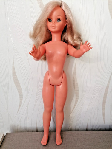 Très jolie poupée - jolie, de