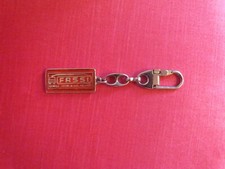 Ancien porte-clés métal