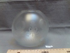 Verre boule de lampe à pétrole Ø 135 mm satiné décors Louis XVI Empire (DG84)