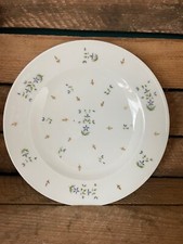 Très belle assiette en porcelaine  XVIIIe Modèle aux barbeaux