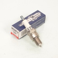 Bougie d'allumage Denso pour Moto Beta 250 REV3 2000 à 2008
