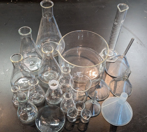 Laboratory glassware lot - laboratory,