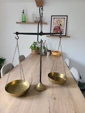 Ancienne balance de cuisine époque Napoléon III en excellent état.