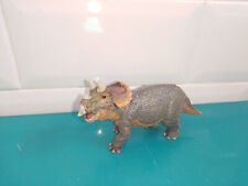 2304022 Figurine soldat Papo dinosaure dino baby triceratops