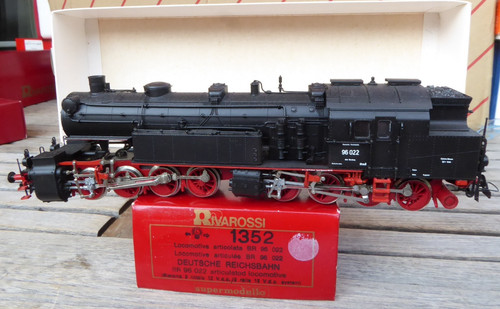 Rivarossi 1352 locomotive - 1352,