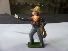 FIGURINE PLOMB BF COW BOY LASSO ET PISTOLET NOIR ET GRIS