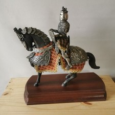 Statuette Chevalier Sur Sa Monture / Vintage