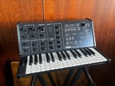 Synthétiseur analogique