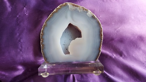 Géode agate légèrement