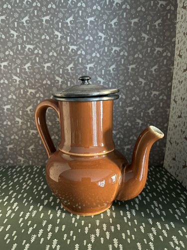 Petite cafetiere ancienne - , avec